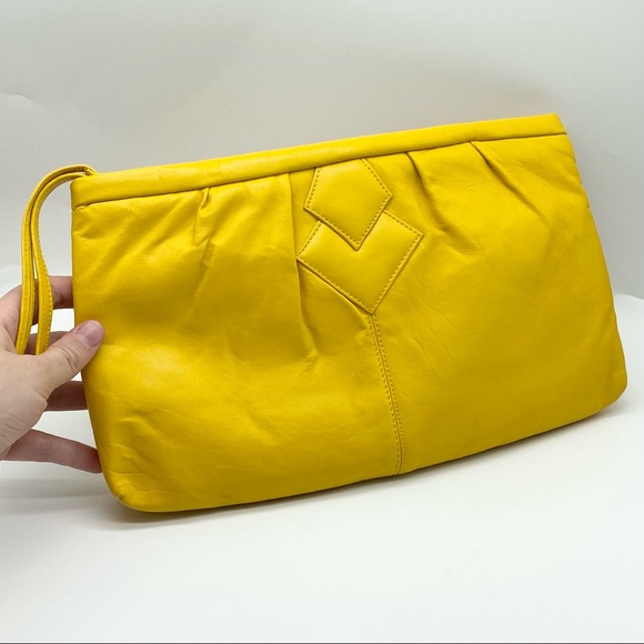 Vintage Handbags - Vintage 1980’s NWOT Unbranded Yellow Clutch